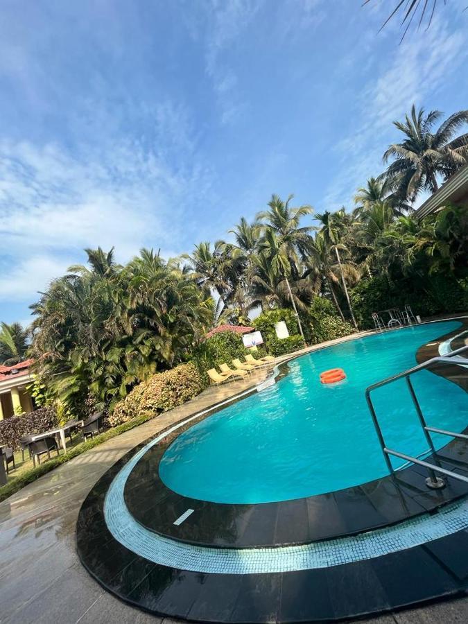 Coconut Grove Beach Resort Colva Eksteriør bilde