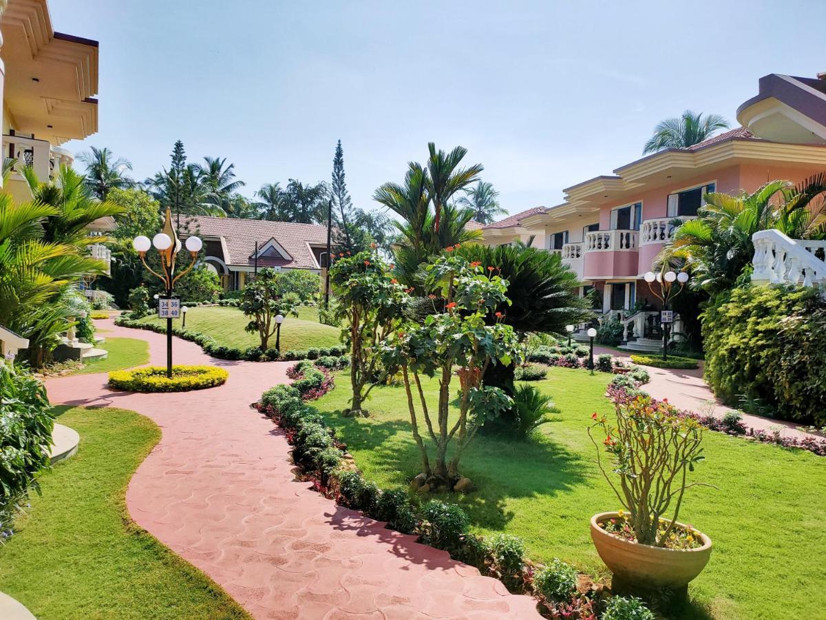 Coconut Grove Beach Resort Colva Eksteriør bilde
