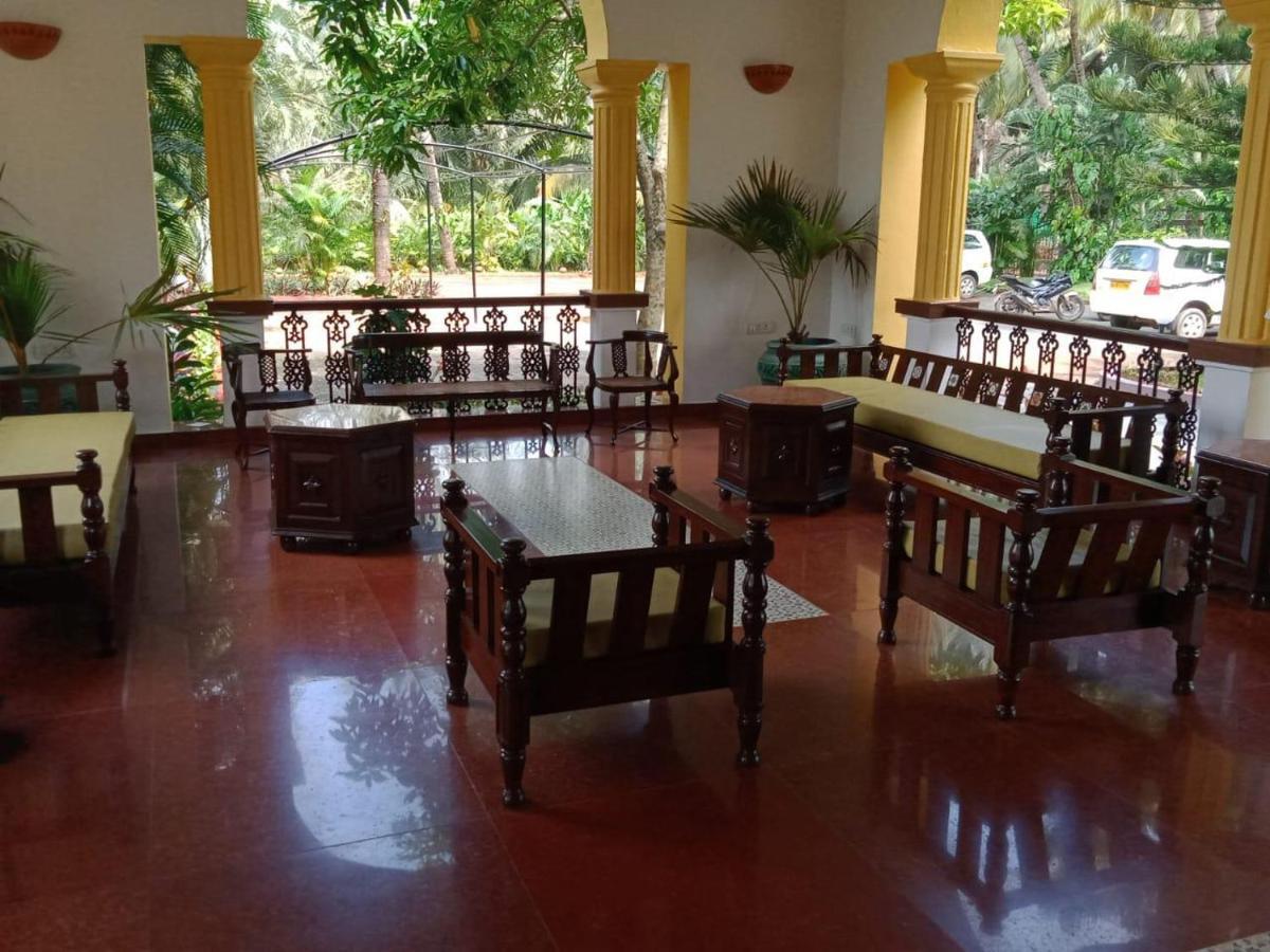 Coconut Grove Beach Resort Colva Eksteriør bilde
