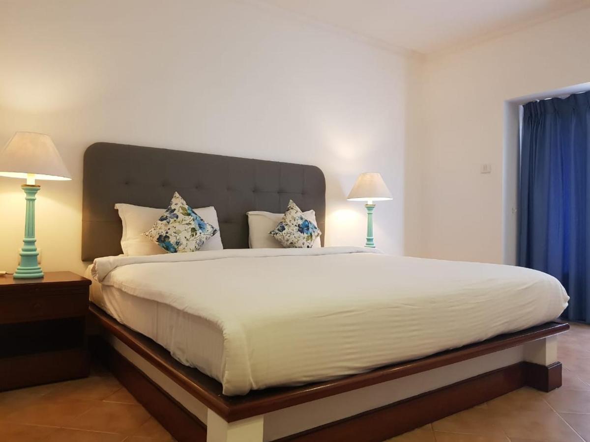 Coconut Grove Beach Resort Colva Eksteriør bilde