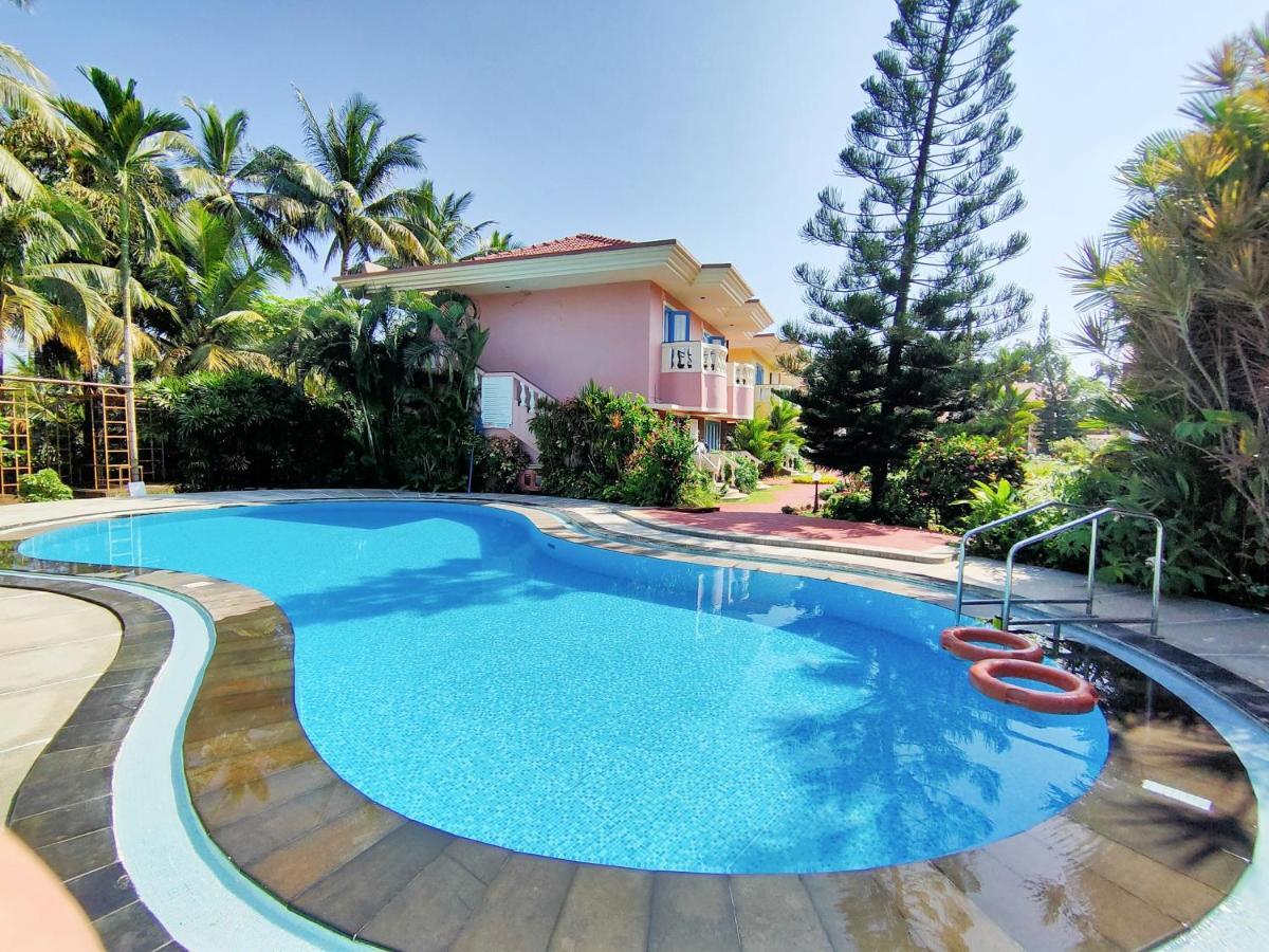 Coconut Grove Beach Resort Colva Eksteriør bilde
