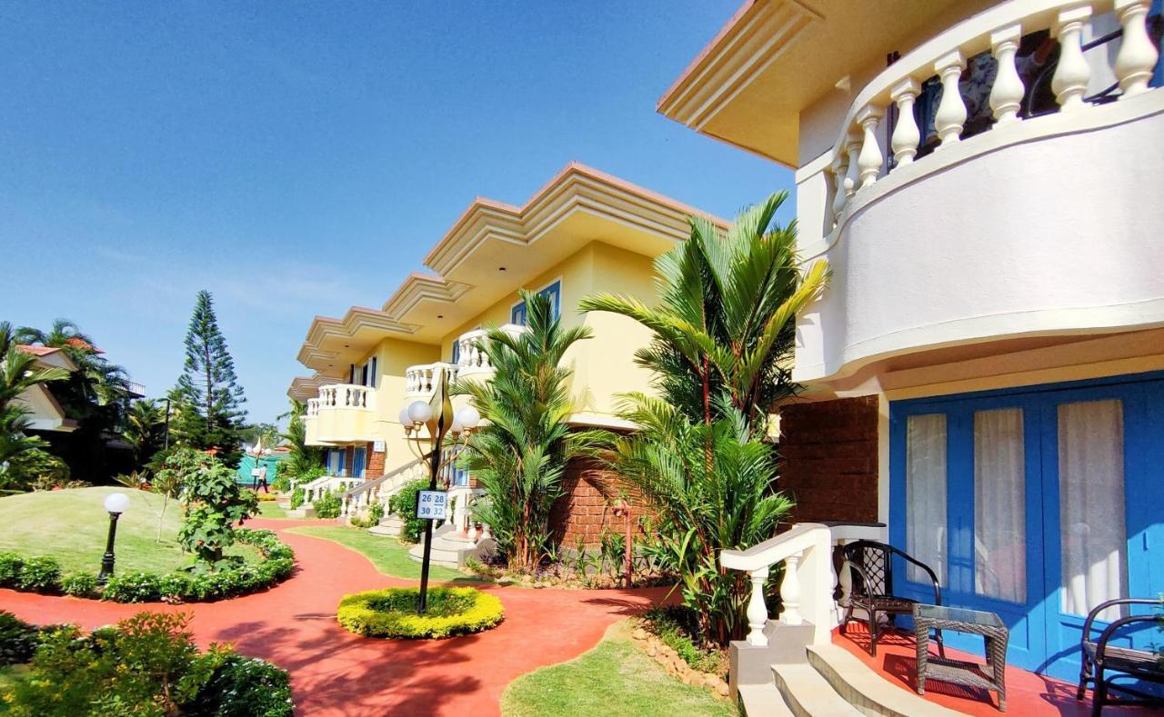 Coconut Grove Beach Resort Colva Eksteriør bilde