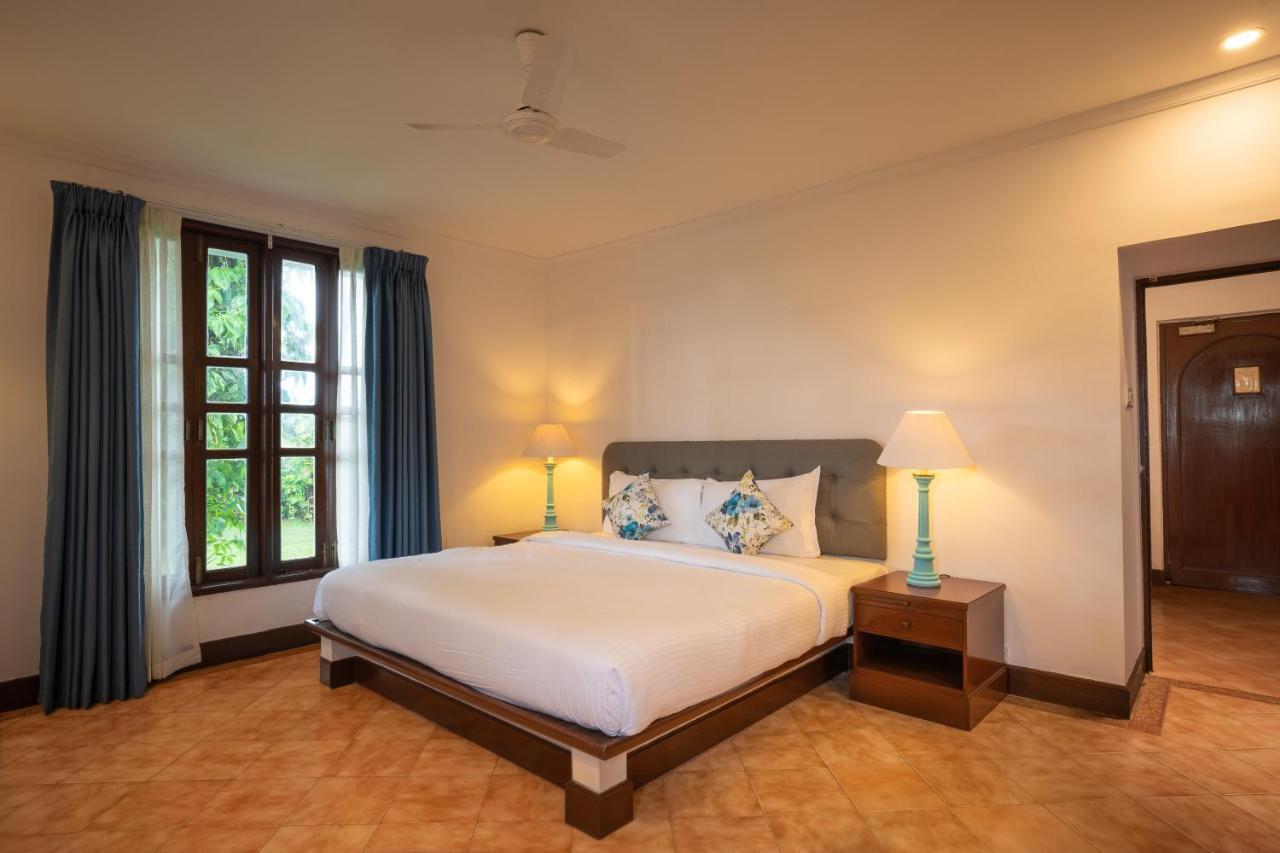 Coconut Grove Beach Resort Colva Eksteriør bilde