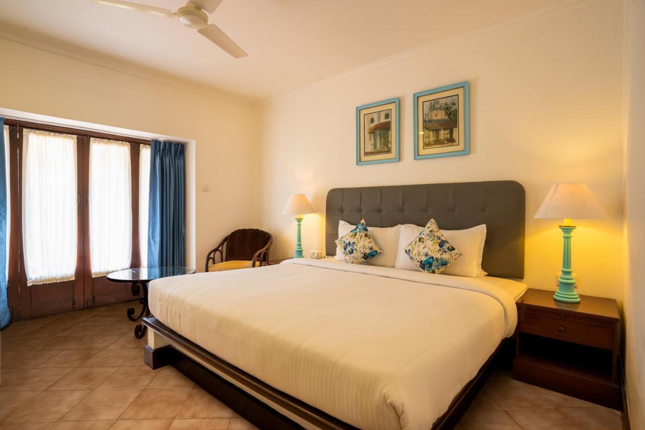Coconut Grove Beach Resort Colva Eksteriør bilde